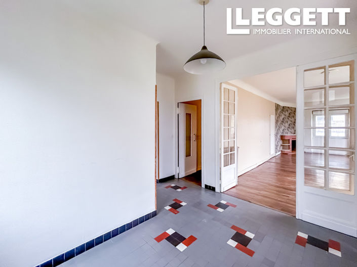 Image No.6-2 Bed House for sale