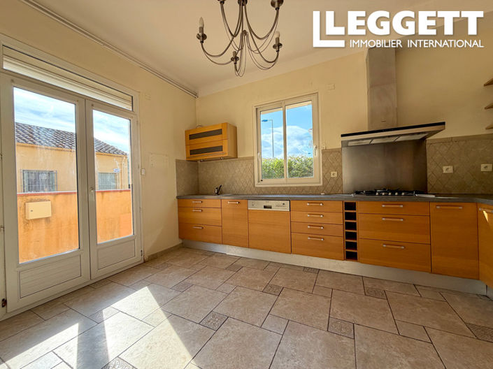 Image No.2-4 Bed House for sale