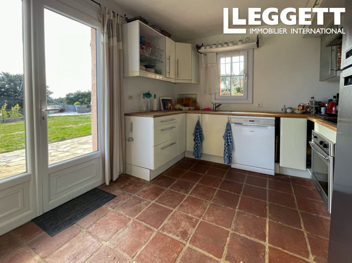 Image No.6-4 Bed House for sale