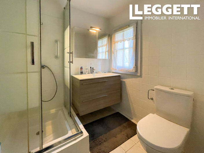 Image No.8-4 Bed House for sale