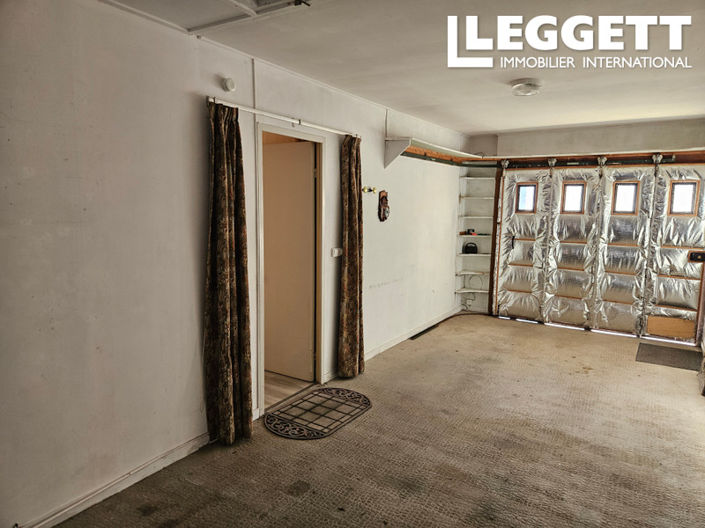 Image No.10-3 Bed House for sale