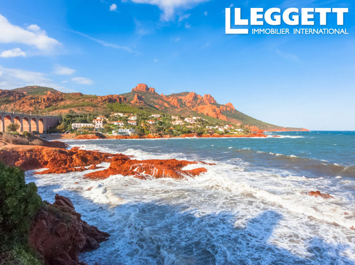 Image No.7-5 Bed House for sale