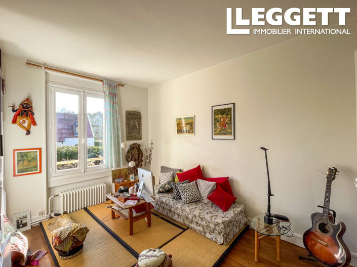 Image No.6-5 Bed House for sale