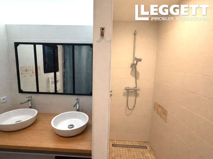 Image No.8-4 Bed House for sale