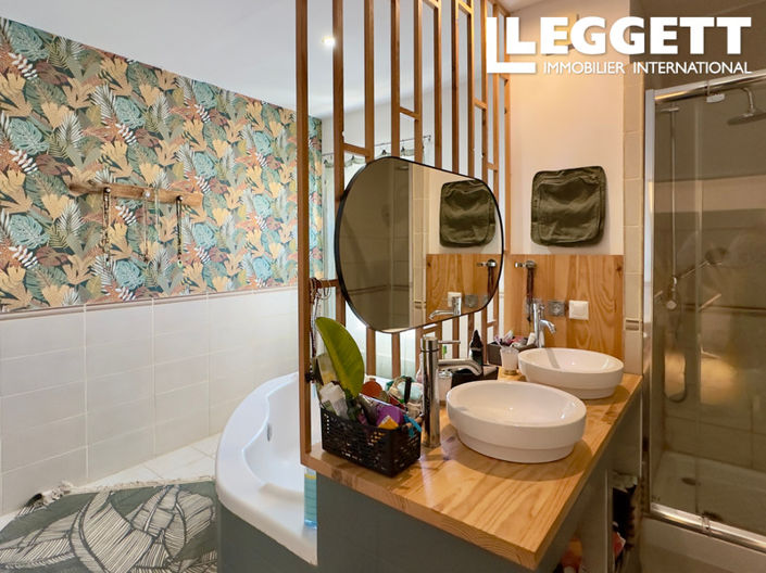 Image No.10-4 Bed House for sale