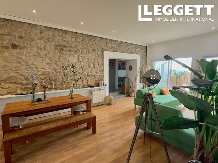 Image No.2-4 Bed House for sale