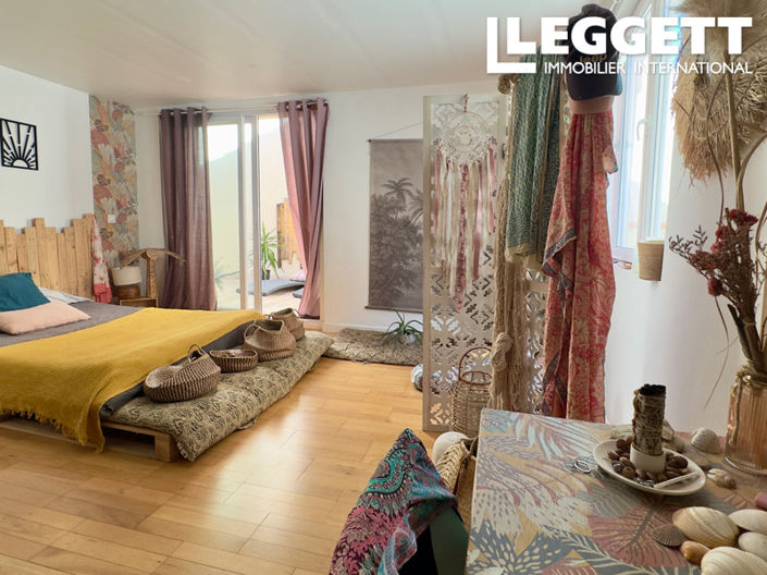 Image No.6-4 Bed House for sale