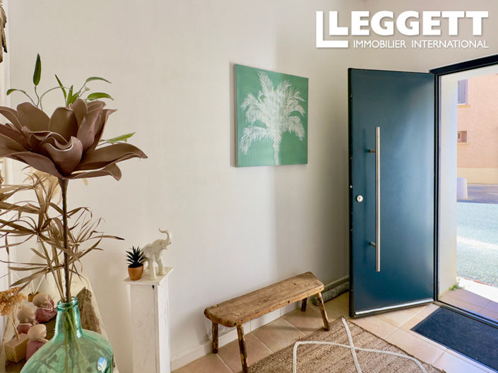 Image No.8-4 Bed House for sale