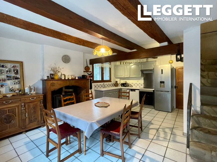 Image No.6-8 Bed House for sale