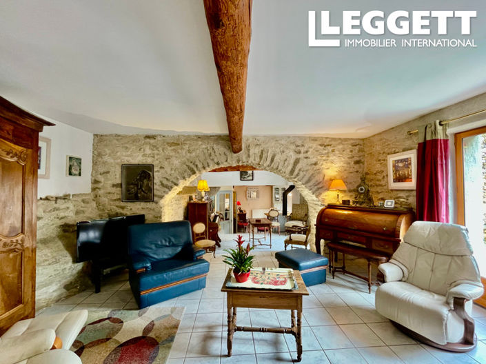 Image No.9-8 Bed House for sale