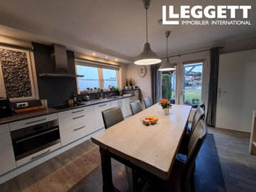 ahr0chm6ly9jzg4uagvzdglhlmltbw8vaw1hz2uvvevom