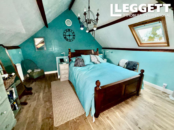 Image No.8-3 Bed House for sale