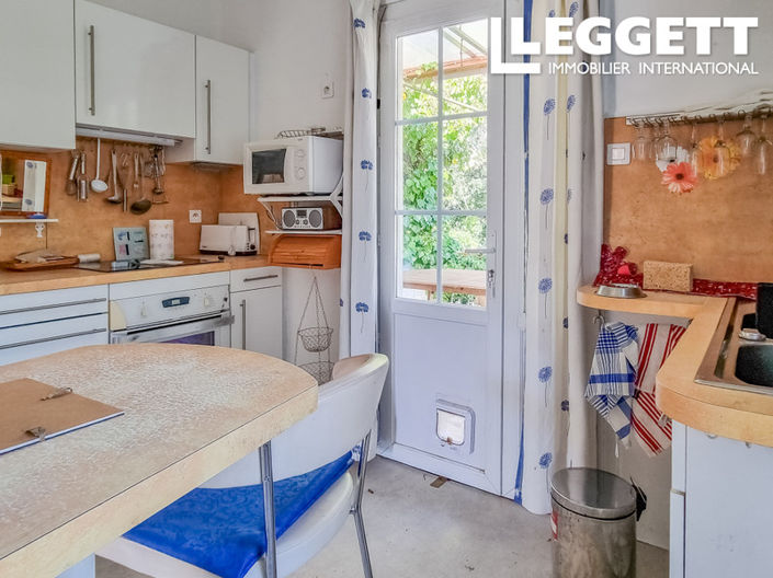 Image No.8-3 Bed House for sale