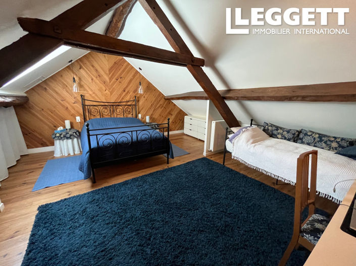 Image No.10-3 Bed House for sale