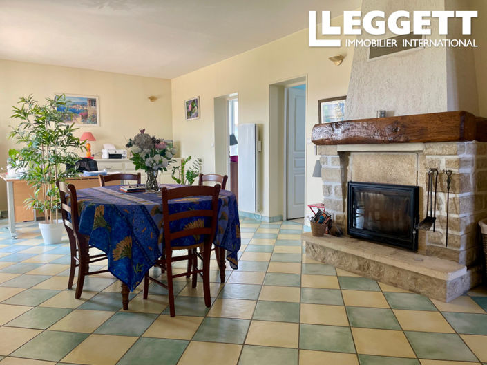 Image No.8-2 Bed House for sale