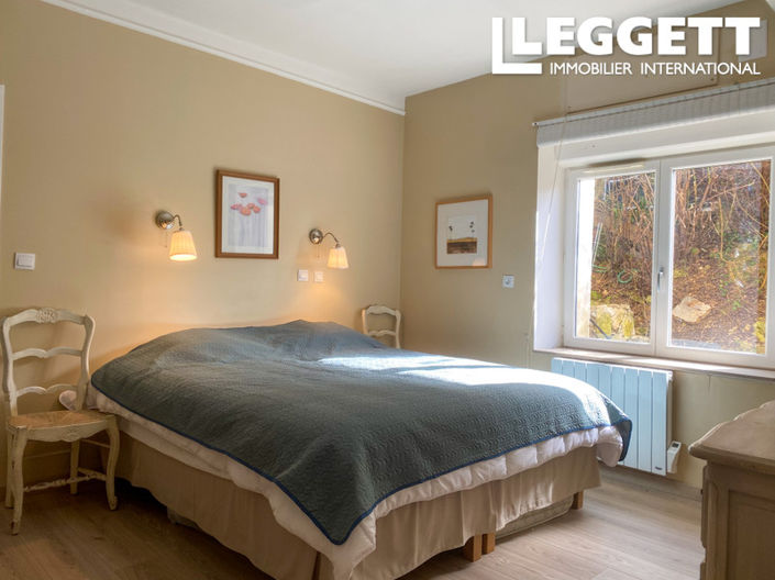 Image No.5-5 Bed House for sale