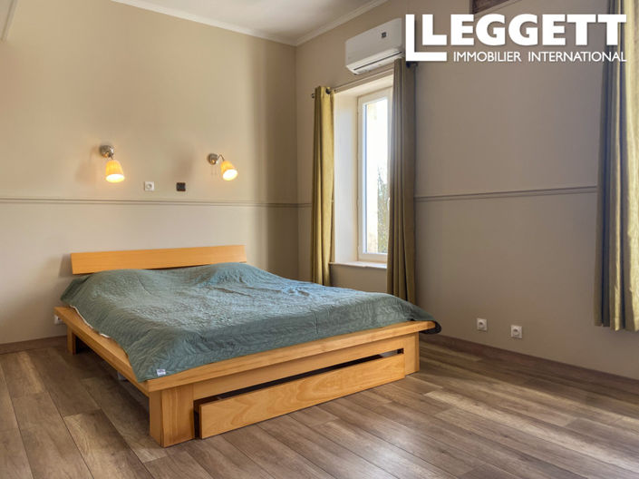 Image No.7-5 Bed House for sale