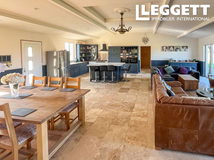 Image No.2-5 Bed House for sale