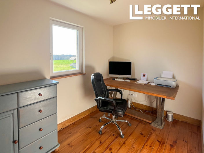 Image No.9-5 Bed House for sale