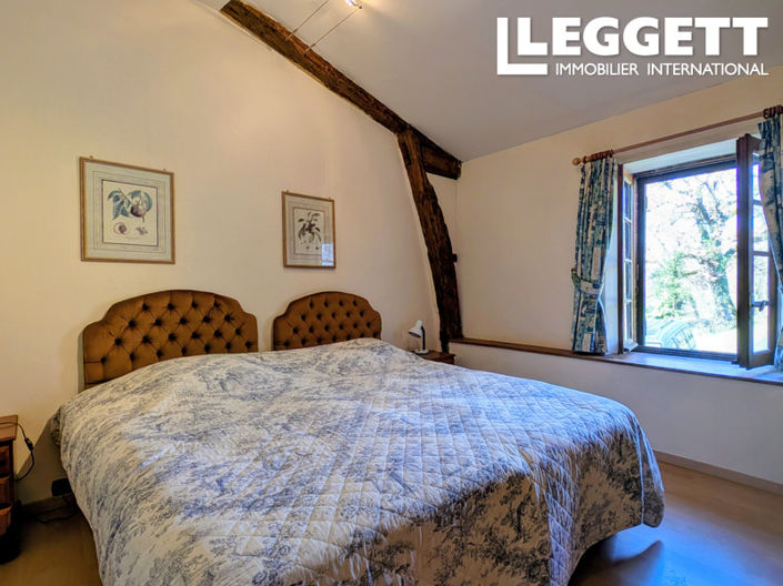 Image No.8-4 Bed House for sale