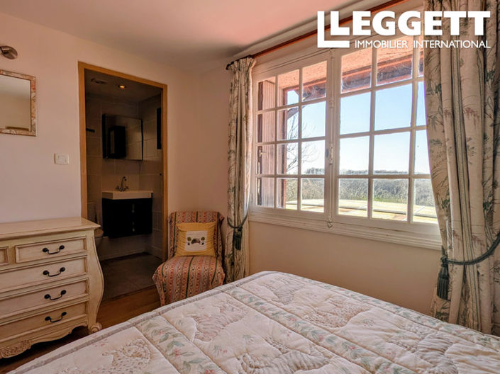 Image No.9-4 Bed House for sale