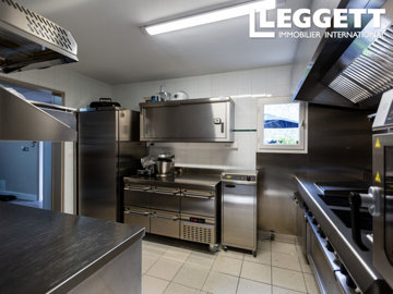 ahr0chm6ly9jzg4uagvzdglhlmltbw8vaw1hz2uvvevom