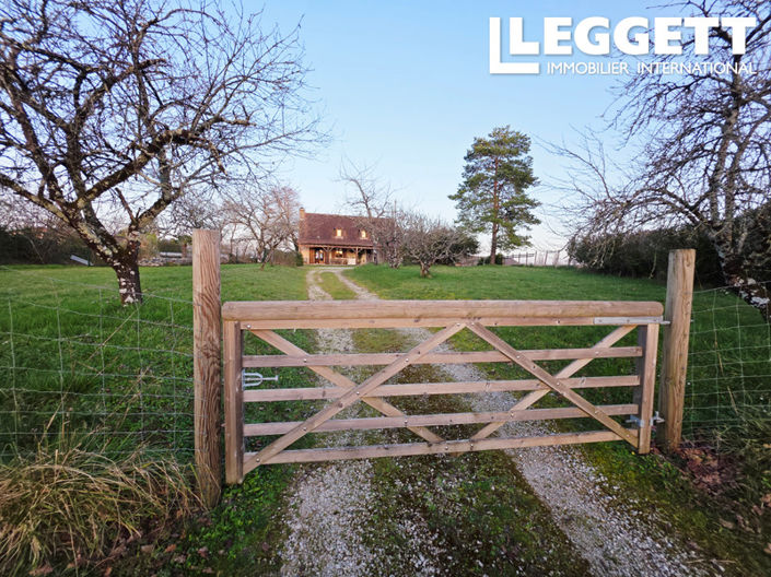 Image No.8-3 Bed House for sale