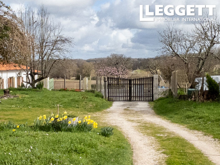 Image No.10-5 Bed House for sale