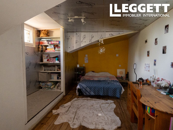 Image No.7-5 Bed House for sale