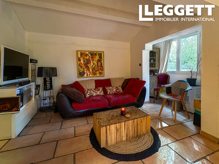 Image No.5-2 Bed House for sale