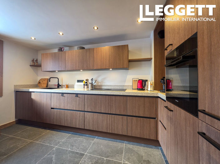 Image No.8-3 Bed Apartment for sale