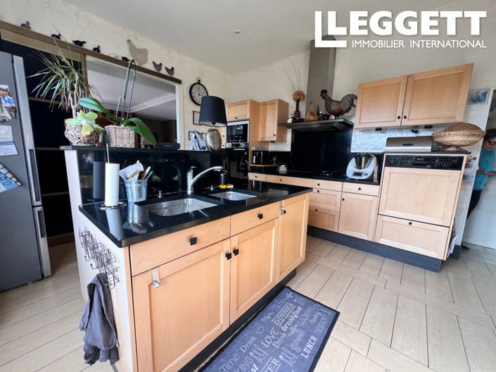 Image No.5-5 Bed House for sale