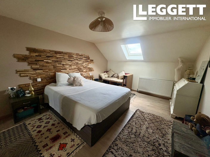 Image No.7-4 Bed House for sale