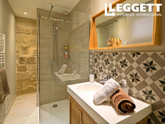 Image No.6-4 Bed House for sale