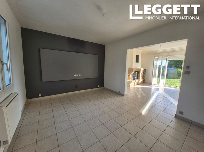 Image No.6-5 Bed House for sale