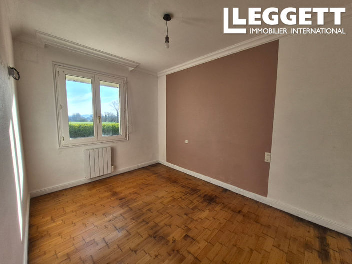 Image No.7-5 Bed House for sale