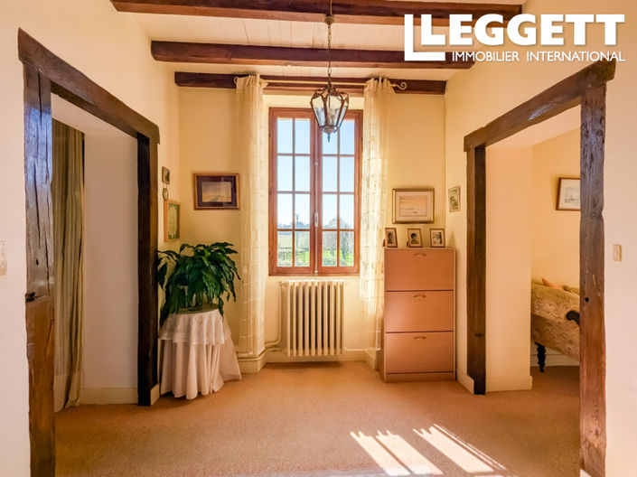 Image No.10-6 Bed House for sale