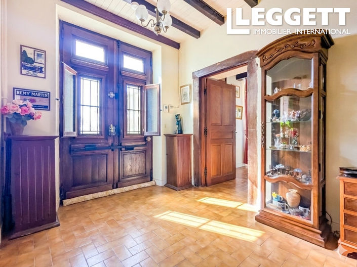 Image No.5-6 Bed House for sale