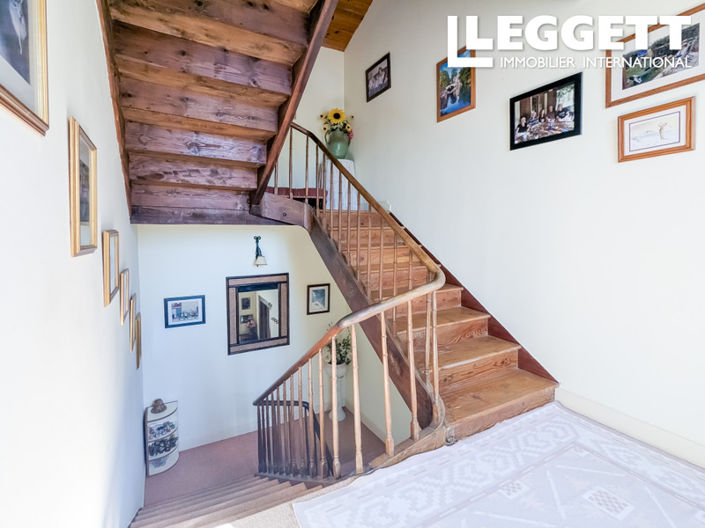 Image No.9-6 Bed House for sale