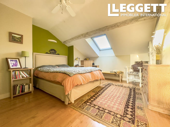 Image No.10-6 Bed House for sale