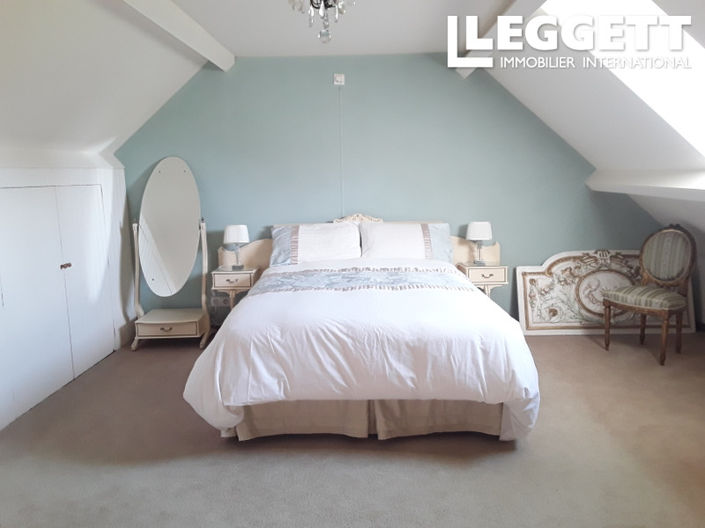 Image No.8-2 Bed House for sale