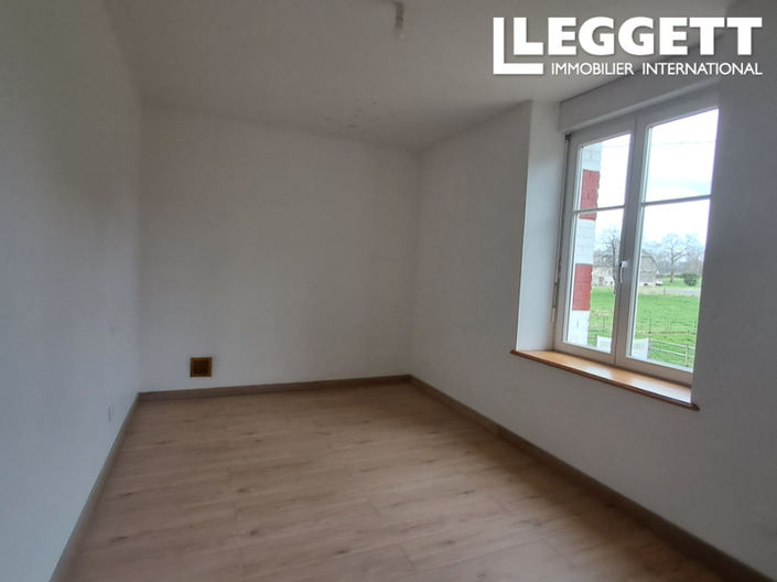 Image No.9-5 Bed House for sale