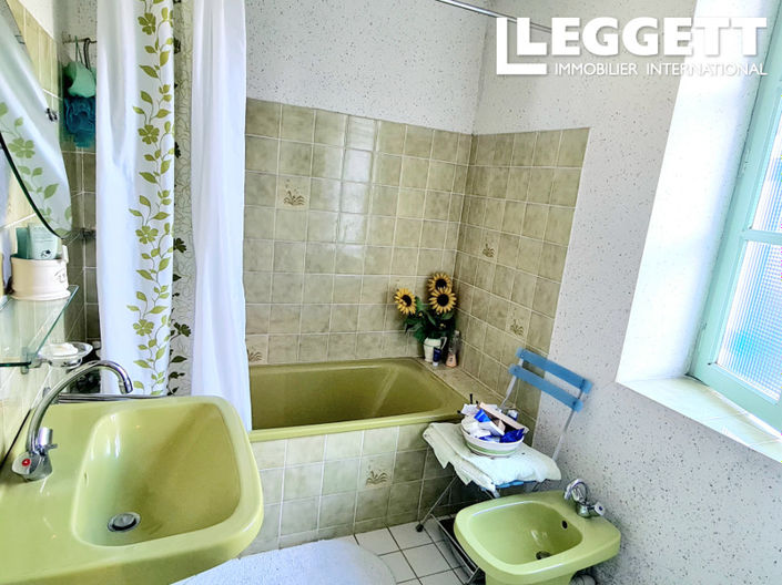 Image No.7-2 Bed House for sale