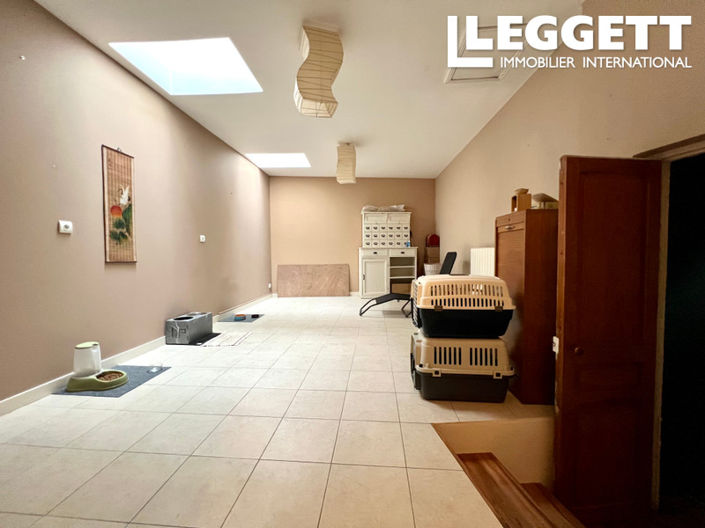 Image No.10-5 Bed House for sale