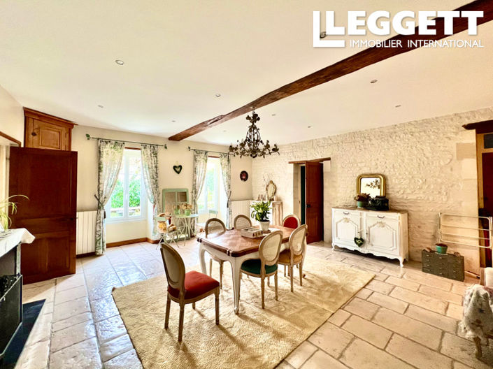 Image No.6-5 Bed House for sale