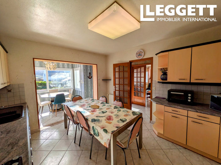 Image No.4-4 Bed House for sale