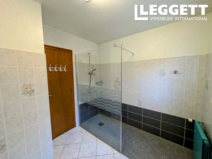 Image No.8-4 Bed House for sale