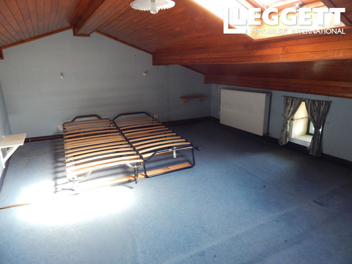 Image No.8-2 Bed House for sale