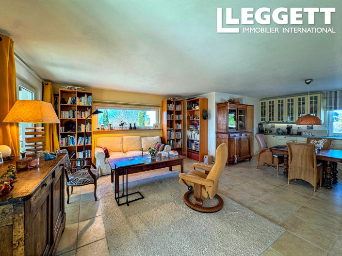 Image No.3-3 Bed House for sale