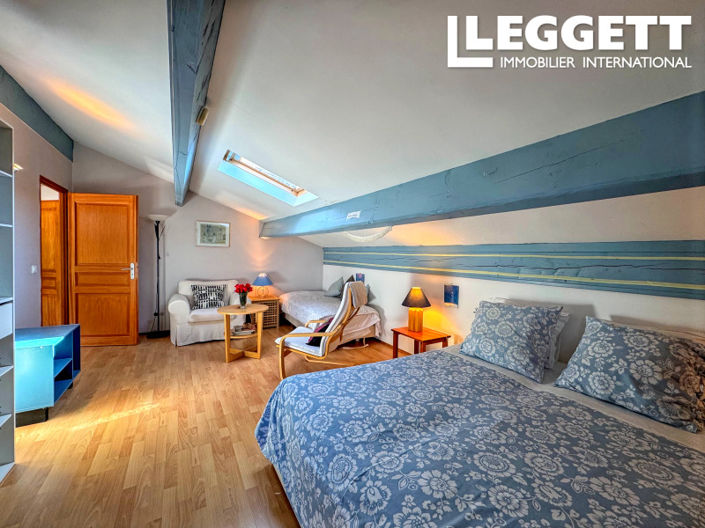 Image No.9-3 Bed House for sale